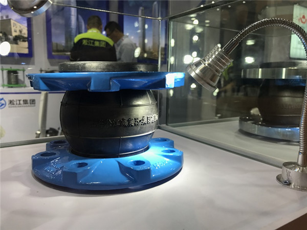 2019年泰州水灌溉项目用KXT-DN200橡胶减震接头